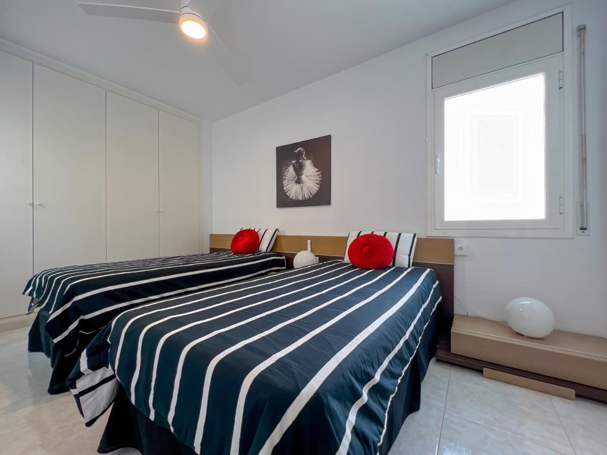 Vivalidays Yolanda Apartment Calella Bagian luar foto