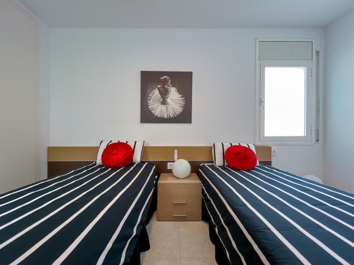 Vivalidays Yolanda Apartment Calella Bagian luar foto