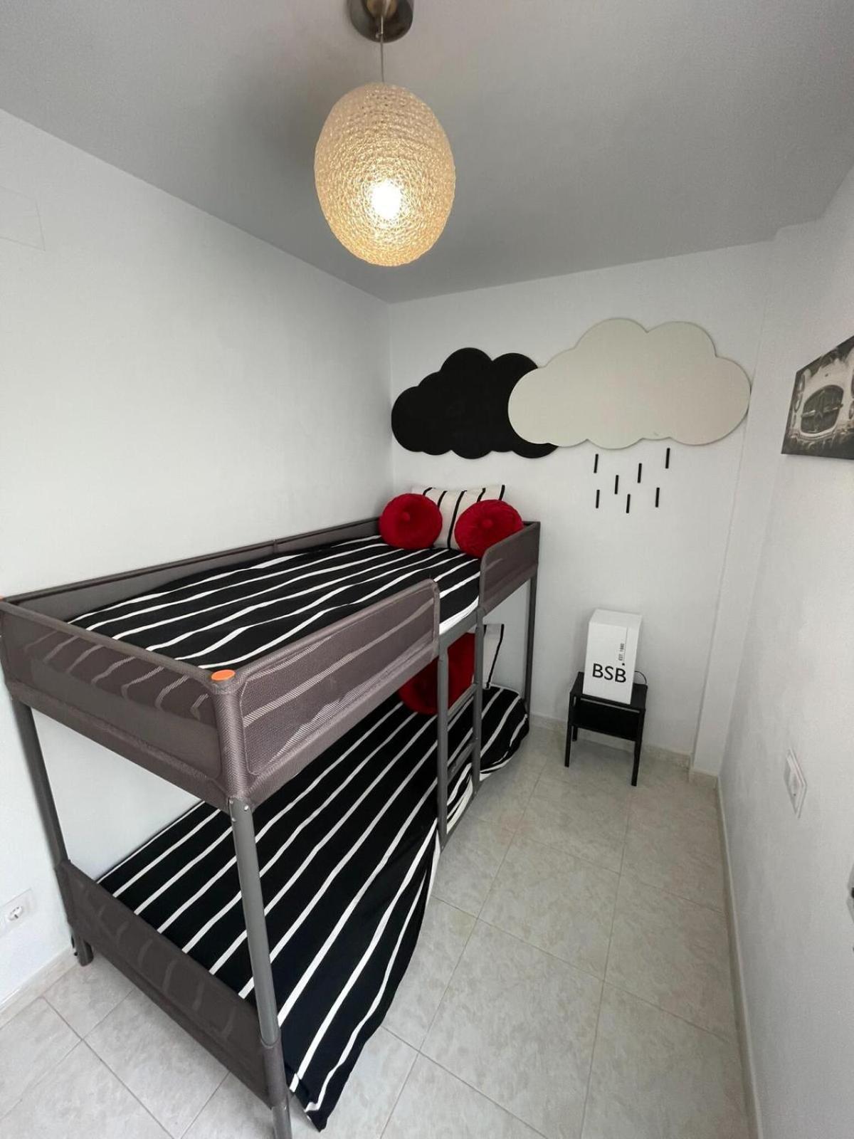 Vivalidays Yolanda Apartment Calella Bagian luar foto