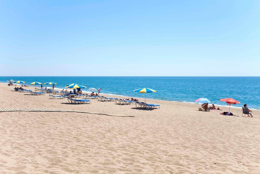 Vivalidays Yolanda Apartment Calella Bagian luar foto